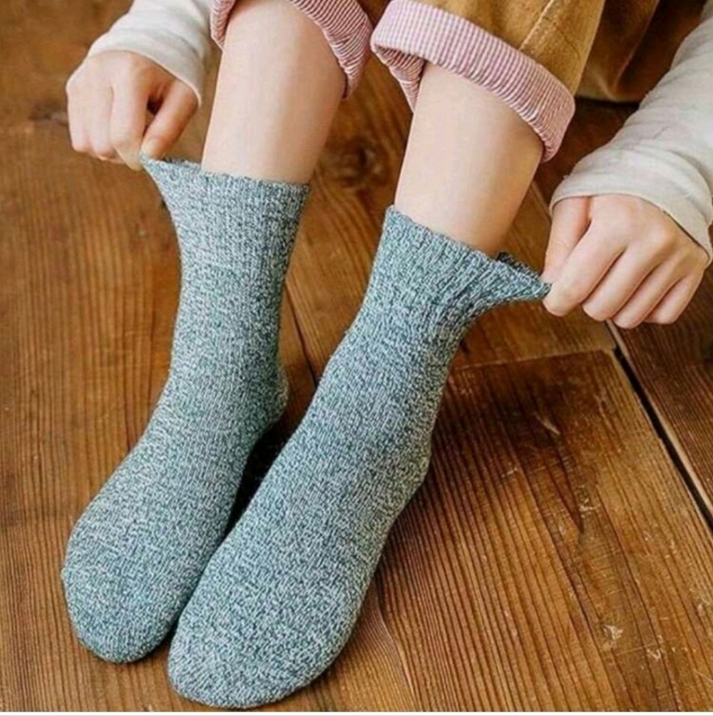 New 5 Pairs Women's Spring And Winter Socks - Picture 3 of 3